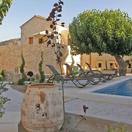 Arcus Suites Hotel 4*