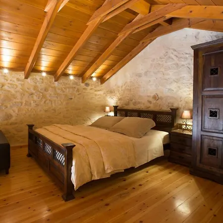 Arcus Suites Hotel 4*